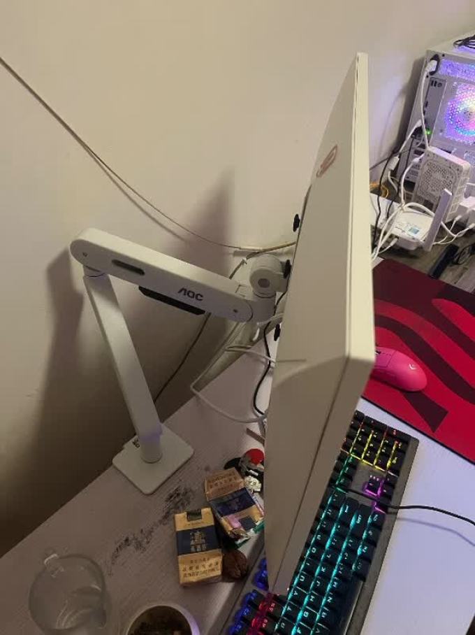 爱攻显示器