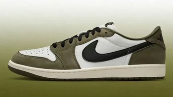 AJ1低帮怎么选？常规款vs'85复刻，脚感材质尺码全对比