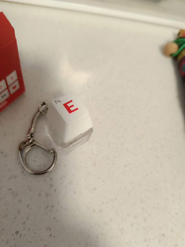 咱就说,这种键帽盲盒,真的没必要花钱买。