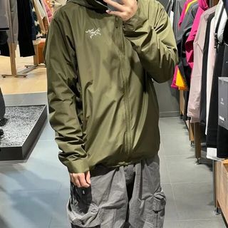 始祖鸟Alpha SV和Gamma Hoody怎么选？别让高价冲锋衣变成衣柜摆设