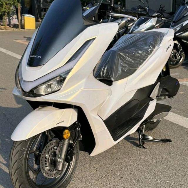 PCX160降价3000还增配，为何销量却跌出前十？