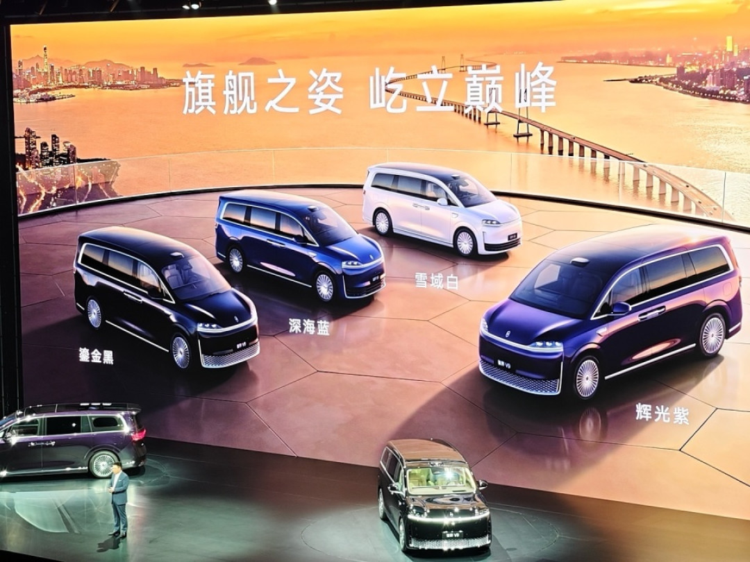 上市21天大定1.8万台,均价50万——智界V9跑通了高端MPV的任督二脉