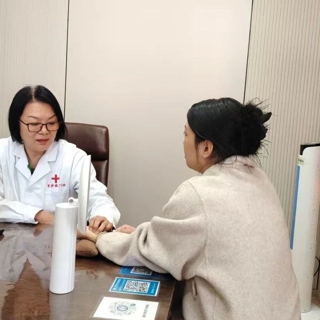 黄褐斑不是黑出来的，而是“红+黑+炎+漏”缠在一起的慢性难题