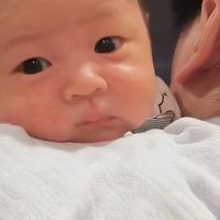 宝宝吐奶后还要拍嗝吗？别做错了，二胎妈妈告诉你正确做法