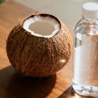 椰子水怎么选？三款热门品牌实测，谁在玩文字游戏？