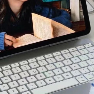 花2699元买了个“早晚要裂开”的键盘？妙控键盘这些坑你得先知道