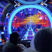 迪士尼vs方特飞行项目怎么选？沉浸感、身高限制、排队技巧全对比