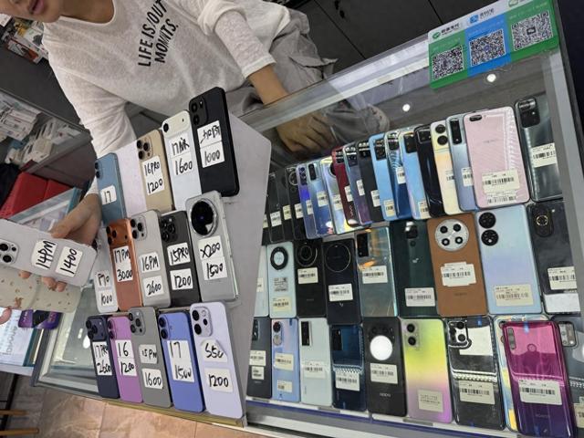 折叠屏验机避雷：这些细节不查必踩坑