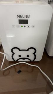 美菱迷你车载冰箱：小巧便携冷热两用