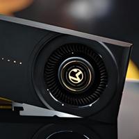 轻松本地部署大模型！铭�u锐炫Pro B70 32GB Turbo显卡图赏