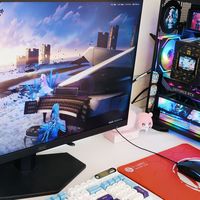 装了一台RTX5070酷炫游戏电脑，天热就宅家吹空调打游戏~