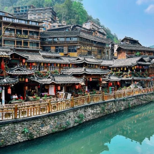 贵州5天游怎么选？跟团vs自驾真实成本效率大揭秘