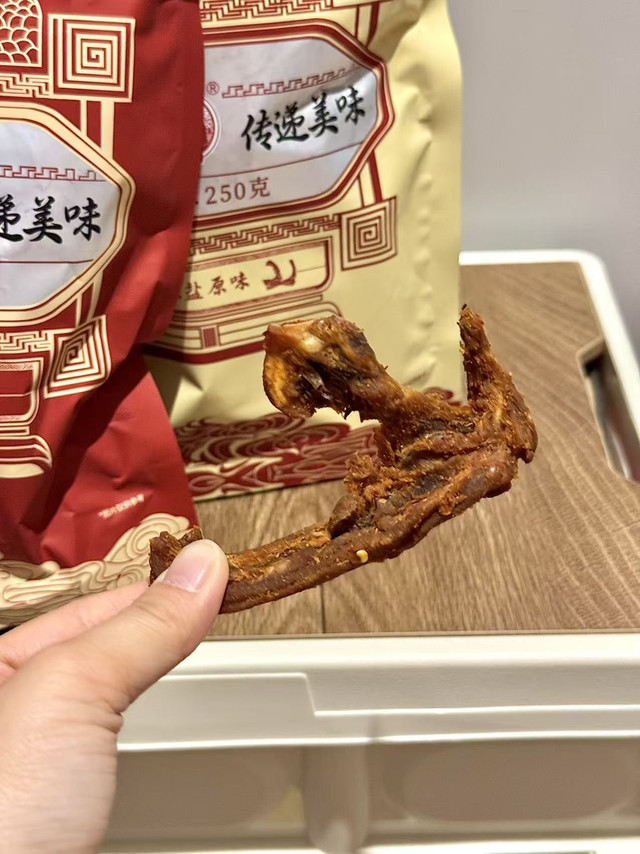 啃到停不下！陈阿炳风干鸭架，短保安心的解馋零食