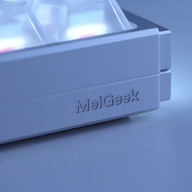 618键盘决赛圈，为什么把MelGeek V2留在了桌上？说说真实体验