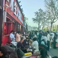 徐州烧烤哪家强？三家顶流实测：排号、口味、环境全拆解