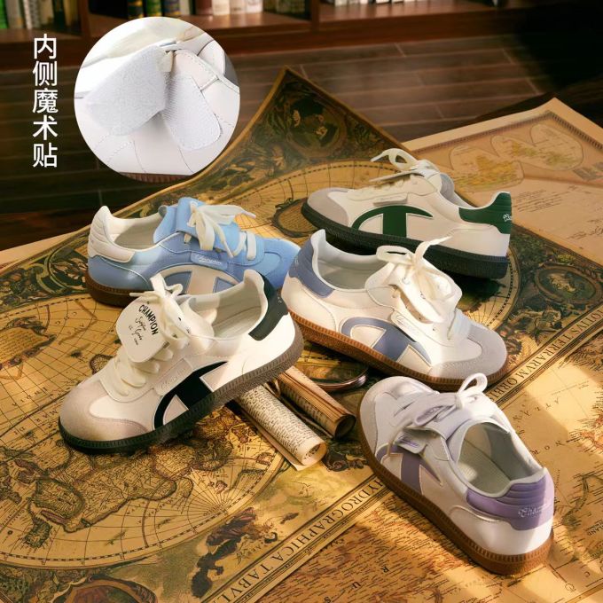儿童运动鞋