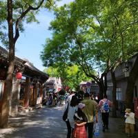 南锣鼓巷vs什刹海：谁才是北京胡同游的真香选择？