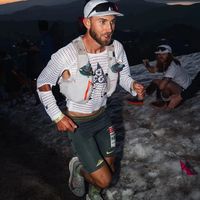 洞洞衣真能降温？Nike ACG vs 迪卡侬速干T实测对比