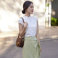 新中式穿搭爆火背后：清代服饰如何悄悄影响你的日常衣橱？