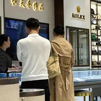刚买就亏1.5万？卡地亚LOVE手镯的保值真相