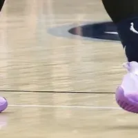 【NBA每日上脚】李月汝继续上脚Curry 13！秋天换回李宁？