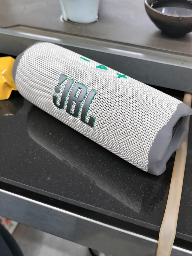 620块拿下JBL FLIP 7燕麦绿，露营的快乐有一半是它给的