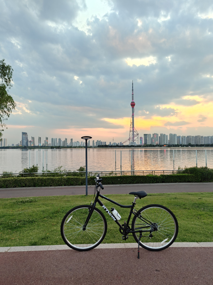 迪卡侬山地车