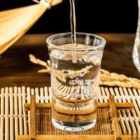 茅台王子25周年纪念版：13600元买的是酒还是坛？