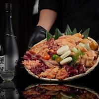 现烤vs预制烧鸟大揭秘：鲜鸡、火候、调味差在哪？