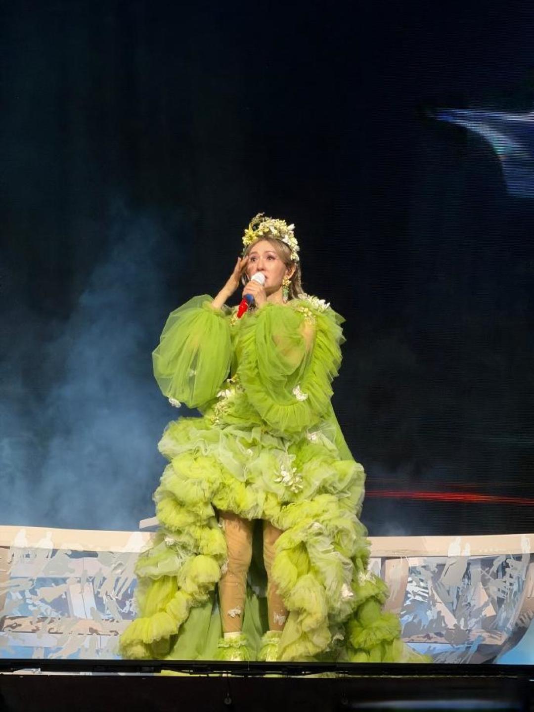 从“亏本圆梦”到高价巡演,谢娜演唱会因“情怀套路”惹争议