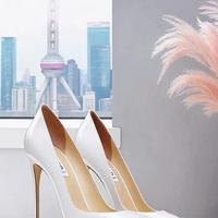 黑色漆皮高跟鞋怎么选？6款实测避开“美丽刑具”