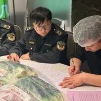 网红餐厅爆雷不断:流量光环下,食安底线在哪?