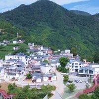 怒江三种咖啡馆:树屋慢生活、溶洞探秘、机器人打卡,你pick哪一种?