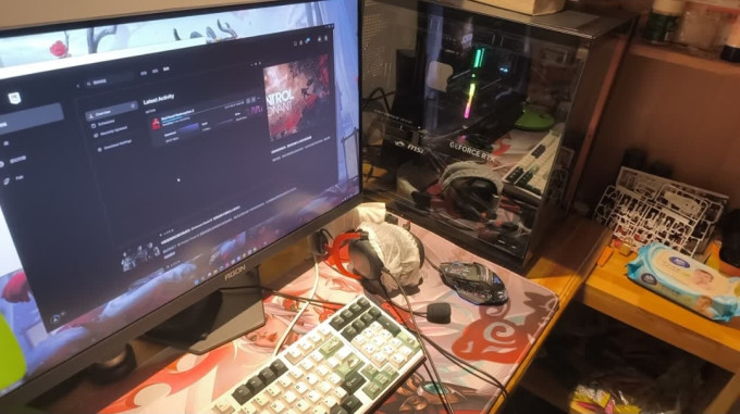 显示器