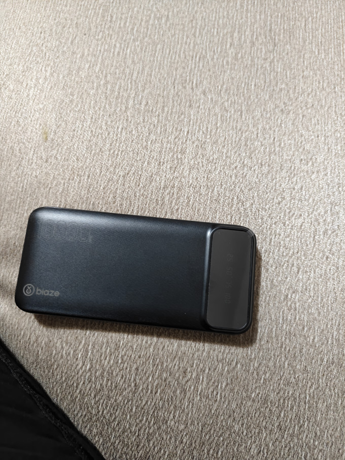 毕亚兹移动电源