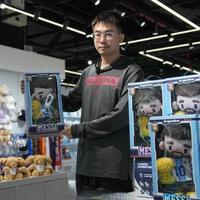 百威押注世界杯：纪念罐爆火、梅西哈兰德助阵，能救下滑销量吗？