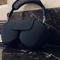 索尼XM5 vs 森海塞尔M4：降噪、续航、音质谁更胜一筹？