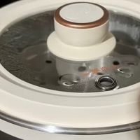 小熊电煮锅开箱体验：宿舍党狂喜！这锅居然能煮能蒸