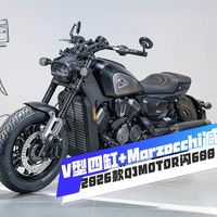 V4巡航对决：黑旗500舒适稳重 vs 闪600高转暴躁，3万级怎么选？