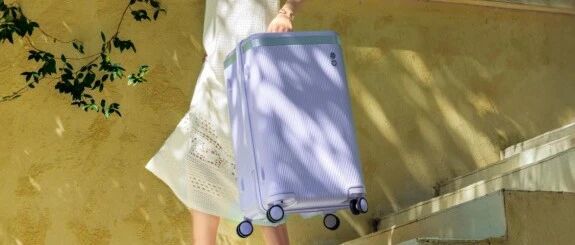 2026年兼具商务感与生活品味的轻奢商旅两用行李箱测评——爱可乐热门产品体验解析