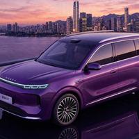 15万vs30万家庭SUV怎么选？荣威家越07硬刚理想L7，谁更懂五口之家？