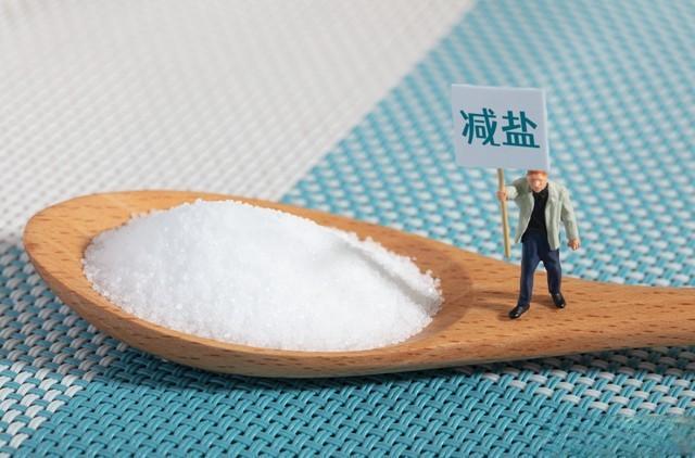 酱油蚝油竟是“隐形盐王”？一勺就超每日推荐量！