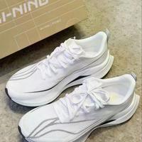 赤兔9怎么选？宽脚高脚背别乱加大半码，三版鞋楦差异太关键