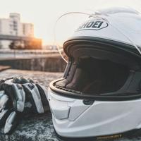 SHOEI Z8头盔真假难辨？3580元官方价背后，这些低价陷阱千万别踩