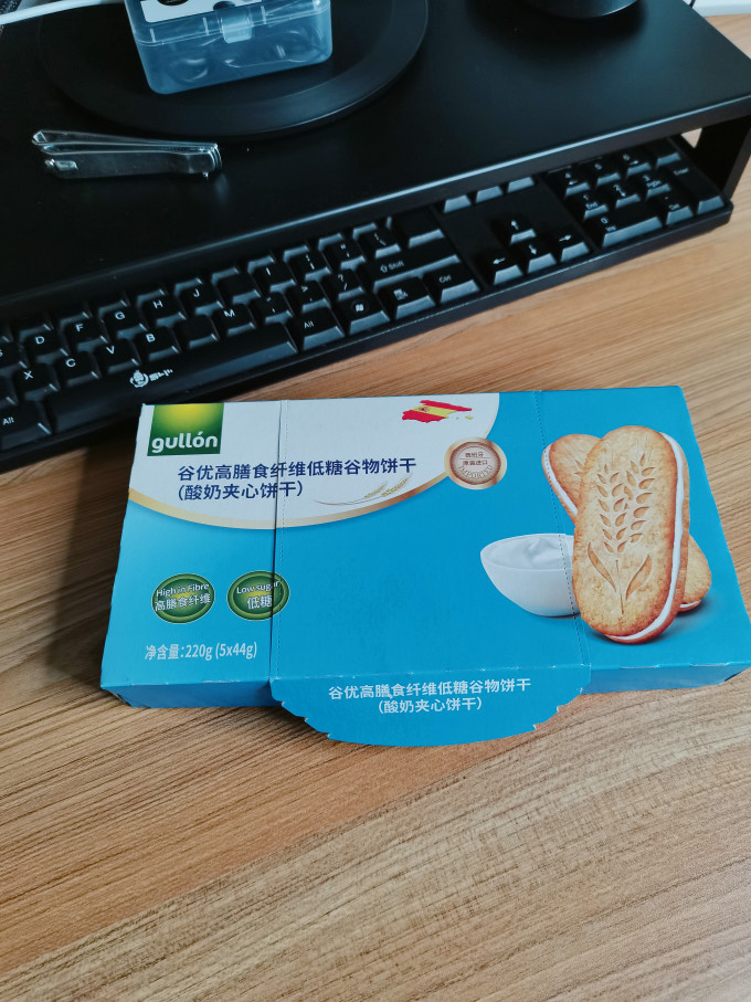 谷优饼干糕点