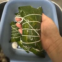 上海鲜肉粽两大流派对决：老手艺慢炖VS家庭快手，谁更香而不腻？