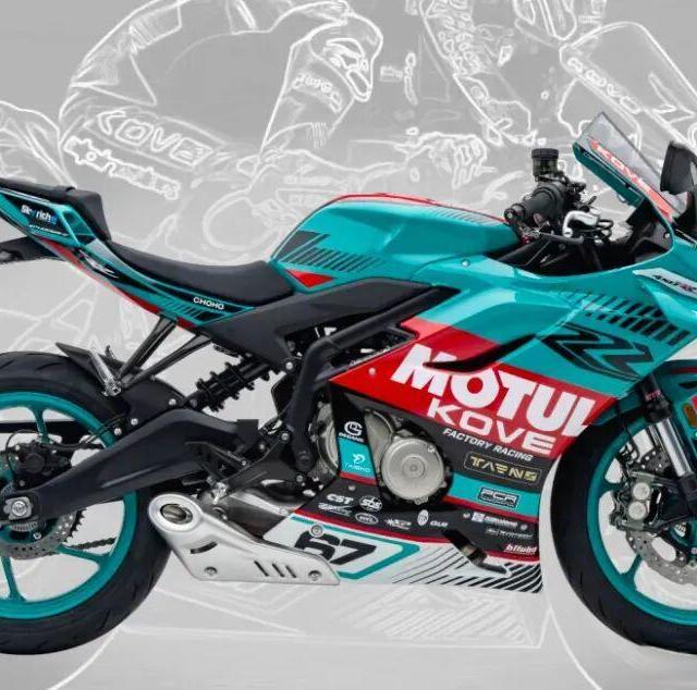凯越450R vs 450RR：同款四缸，谁更适合你？