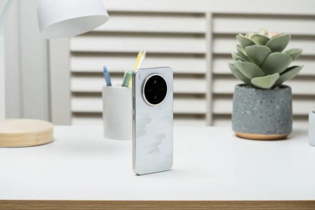 vivo Y系列三款超大电池手机横评：谁才是千元续航真王者？