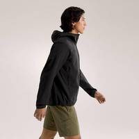 Lululemon男装vs始祖鸟硬壳：舒适通勤和极限户外，你到底需要哪种？