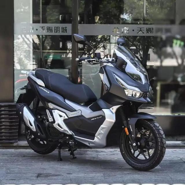 大阳ADV150油耗实测差0.5L？混动真相与本田对比全解析